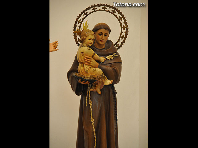 La plantilla de la U.D. Paretn realiza la tradicional ofrenda floral a Nuestra Señora del Rosario - 9