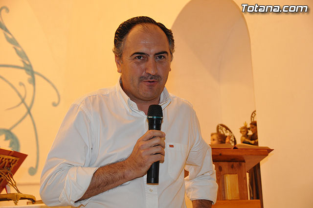 La plantilla de la U.D. Paretn realiza la tradicional ofrenda floral a Nuestra Señora del Rosario - 33