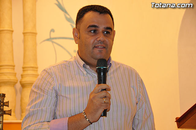 La plantilla de la U.D. Paretn realiza la tradicional ofrenda floral a Nuestra Señora del Rosario - 34