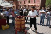 Numerosos visitantes se trasladaron al mercadillo artesano de La Santa