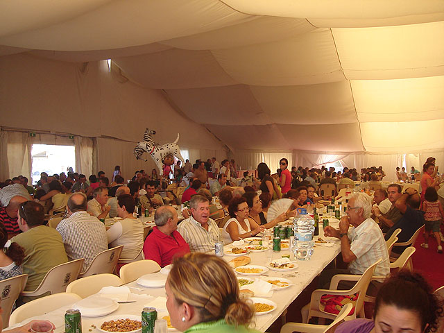 El Mirador despide sus fiestas patronales con una multitudinaria degustación de arroces - 1, Foto 1
