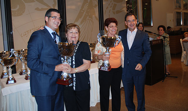 Bacuñana asiste a la comida organizada por la Asociación de Pensionistas y Jubilados 'Virgen del Rosario' de Torre Pacheco - 1, Foto 1