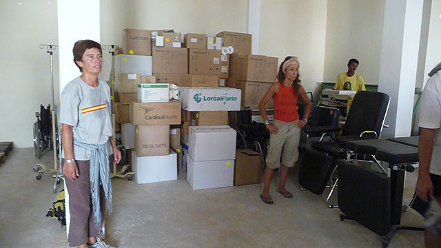 En Ruta Solidaria 2009. 04 octubre. Descarga en Nouakchott - 4