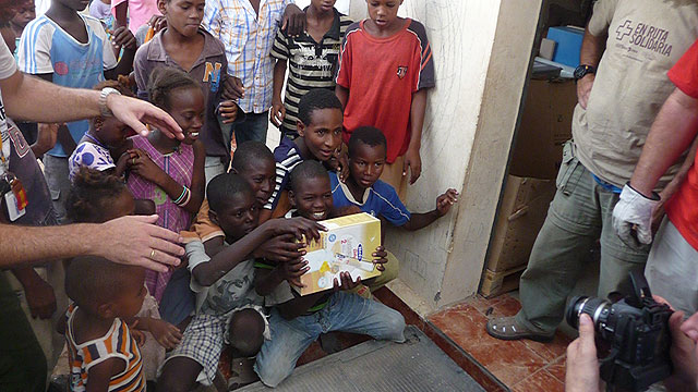 En Ruta Solidaria 2009. 04 octubre. Descarga en Nouakchott - 10