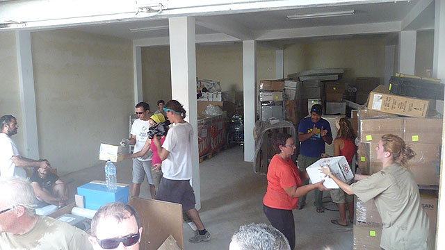 En Ruta Solidaria 2009. 04 octubre. Descarga en Nouakchott - 11