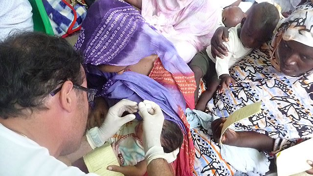 En Ruta Solidaria 2009. 04 octubre. Descarga en Nouakchott - 17