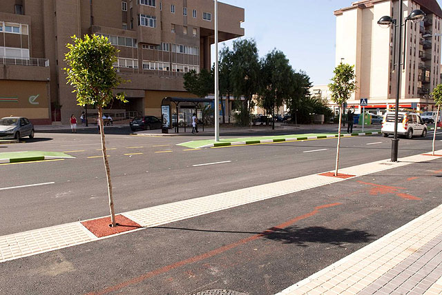 La Avenida de Murcia luce ya su nuevo aspecto - 2, Foto 2