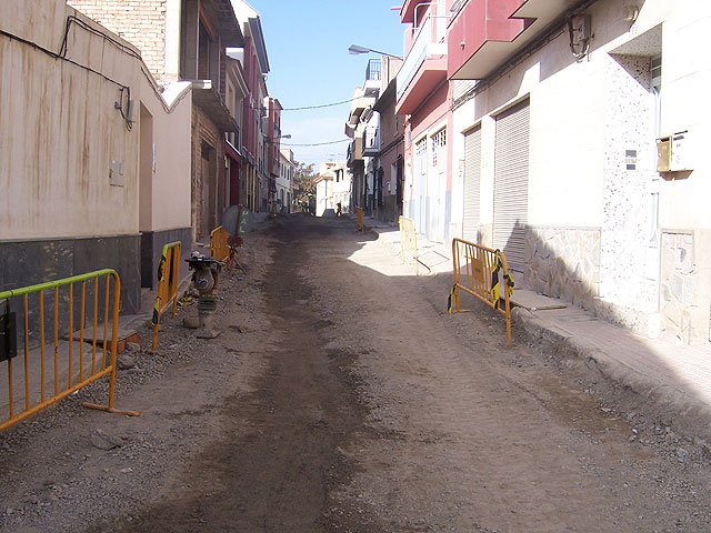 Las obras de sustitución de aceras, adoquinado y regeneración de servicios, que se están llevando a cabo en las calles Padre Bernardino, Estrella y Tinajerías, se encuentran en su última fase de ejecución, Foto 1