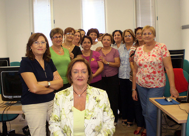 Las alumnas del curso, el primer día., Foto 1