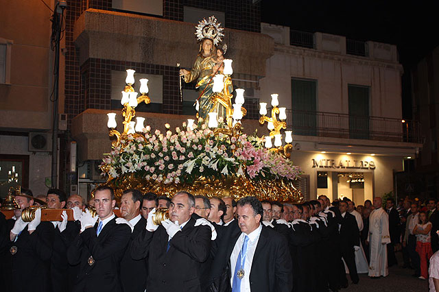 Procesión con la Virgen del Rosario, Foto 1