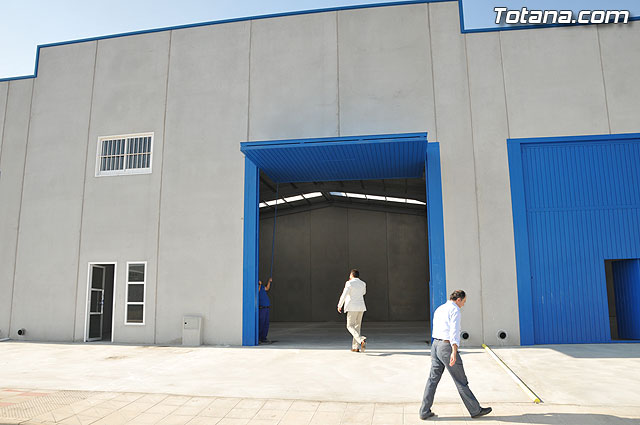 Proinvitosa oferta cuatro naves modulares en el polgono industrial “El Saladar” - 12