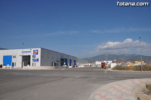 Proinvitosa oferta cuatro naves modulares en el polgono industrial “El Saladar” - 13