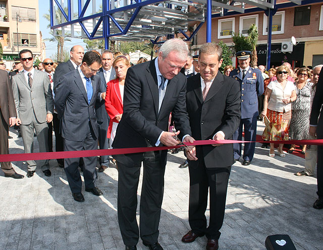 Valcárcel apela al simbolismo de la bandera española como “suma de sentimientos” y de “unión de los españoles” - 2, Foto 2