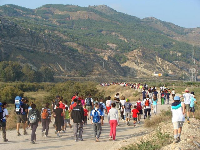 700 personas participan en la Ruta Senderista al Cejo de los Enamorados - 2, Foto 2