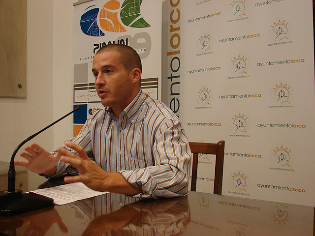 El Ayuntamiento de Lorca baja el sello del coche y congela el resto de impuestos municipales para 2010 - 1, Foto 1