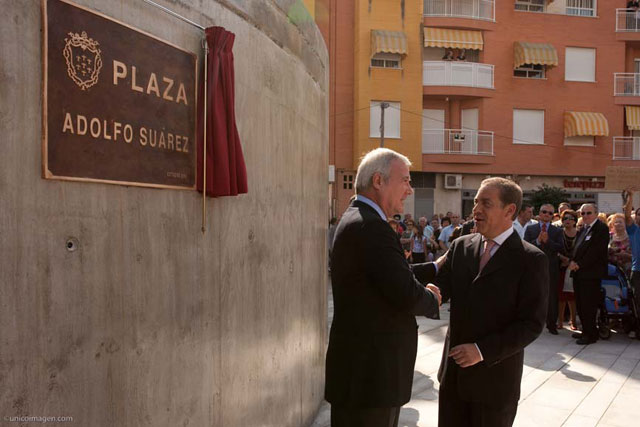 Inauguracin de la plaza de Adolfo Surez y aparcamiento de entrevas en Alcantarilla - 4
