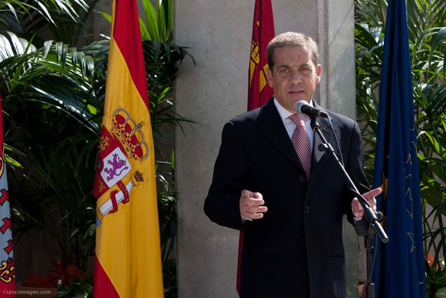 Inauguracin de la plaza de Adolfo Surez y aparcamiento de entrevas en Alcantarilla - 5