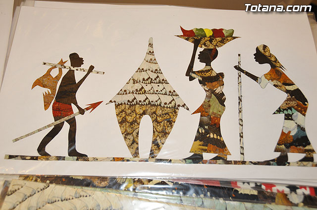 La concejal de Cultura inaugura la exposicin misionera y venta de artesana de las hermanas misioneras combonianas - 19