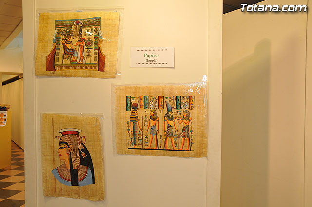 La concejal de Cultura inaugura la exposicin misionera y venta de artesana de las hermanas misioneras combonianas - 21