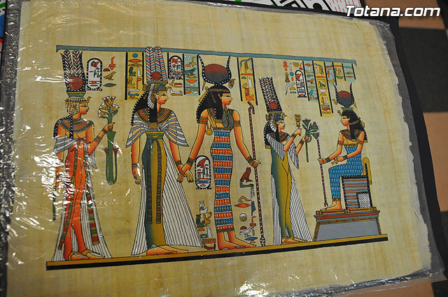 La concejal de Cultura inaugura la exposicin misionera y venta de artesana de las hermanas misioneras combonianas - 22