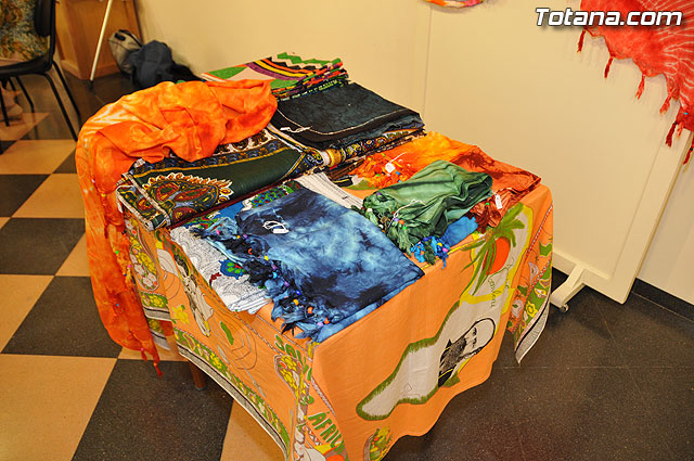 La concejal de Cultura inaugura la exposicin misionera y venta de artesana de las hermanas misioneras combonianas - 39