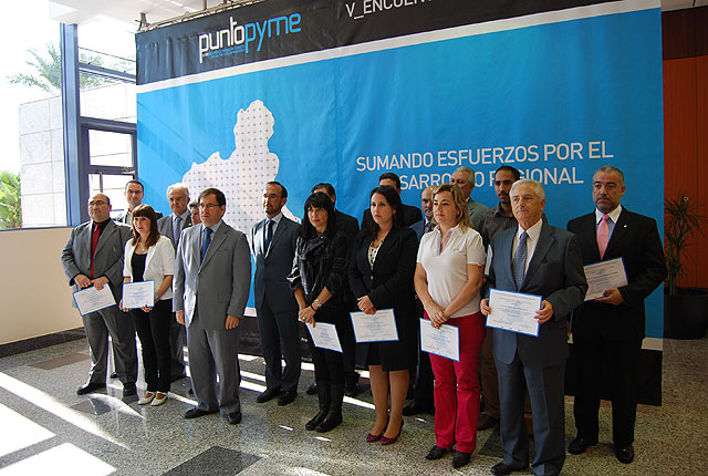 El alcalde de Totana y la concejal de Fomento y Empleo asisten al V Encuentro Anual de la Red Regional “PuntoPyme” - 3, Foto 3