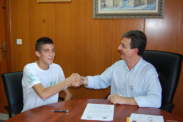 El Ayuntamiento de Alguazas firma un convenio con JOVAL - 1, Foto 1