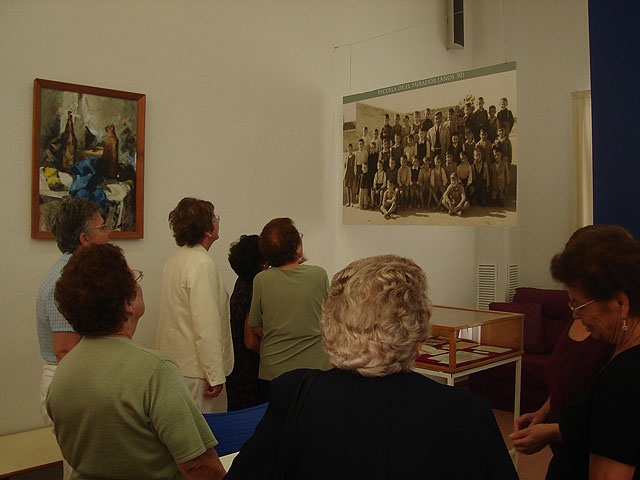 El Archivo Municipal lleva a El Mirador la exposición histórica sobre la Educación en el municipio de 1886 hasta 1974 - 2, Foto 2