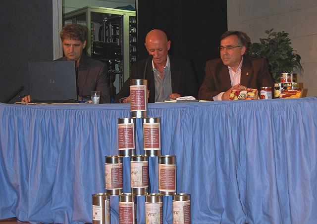 Presentado en la Casa de la Cultura “Pedro Serna” un libro que repasa esta parte de la historia torreña - 3, Foto 3