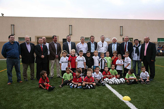 La Ciudad Deportiva Gómez Meseguer estrena campo de césped artificial - 4, Foto 4