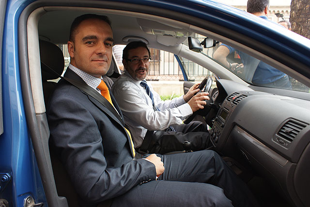 El jefe provincial de Tráfico en Murcia, Francisco Jiménez, y el vicepresidente de ARGEM, José Francisco Puche, Foto 2