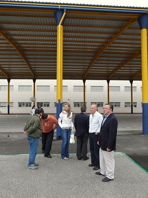 El Alcalde de Molina visita varias obras finalizadas en colegios públicos del municipio correspondientes al Fondo de Inversión Local para el Empleo - 3, Foto 3