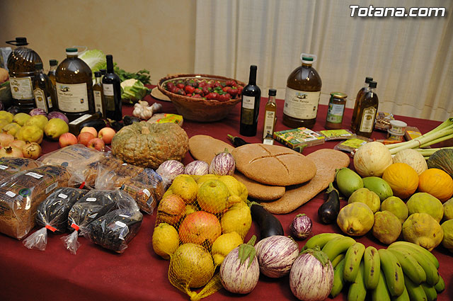 Ms de cien alumnos de varios centros educativos participan en la charla-degustacin de productos ecolgicos - 10