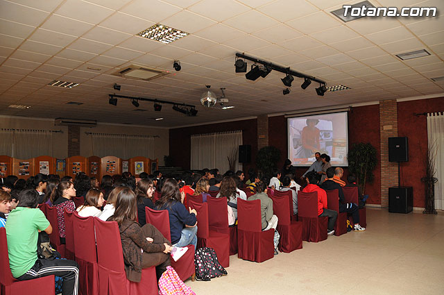 Ms de cien alumnos de varios centros educativos participan en la charla-degustacin de productos ecolgicos - 3