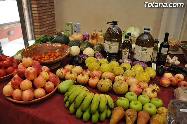 Ms de cien alumnos de varios centros educativos participan en la charla-degustacin de productos ecolgicos - 11