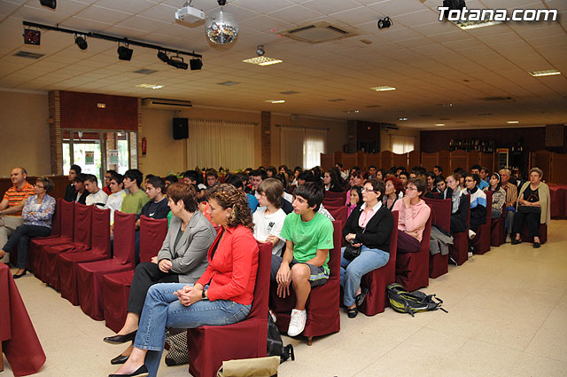Ms de cien alumnos de varios centros educativos participan en la charla-degustacin de productos ecolgicos - 15