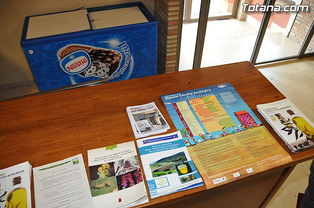 Ms de cien alumnos de varios centros educativos participan en la charla-degustacin de productos ecolgicos - 20