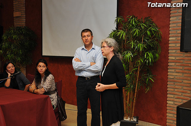 Ms de cien alumnos de varios centros educativos participan en la charla-degustacin de productos ecolgicos - 18