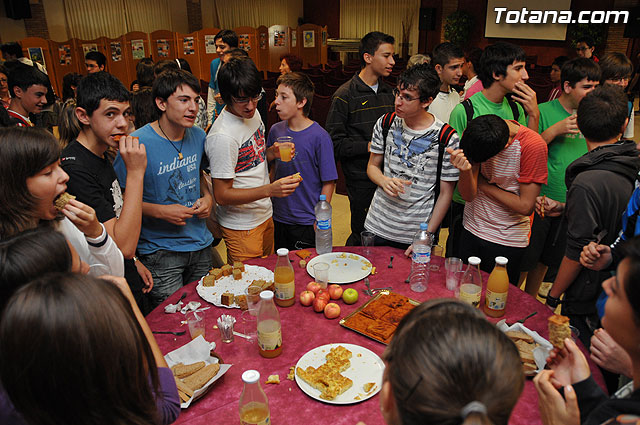 Ms de cien alumnos de varios centros educativos participan en la charla-degustacin de productos ecolgicos - 28