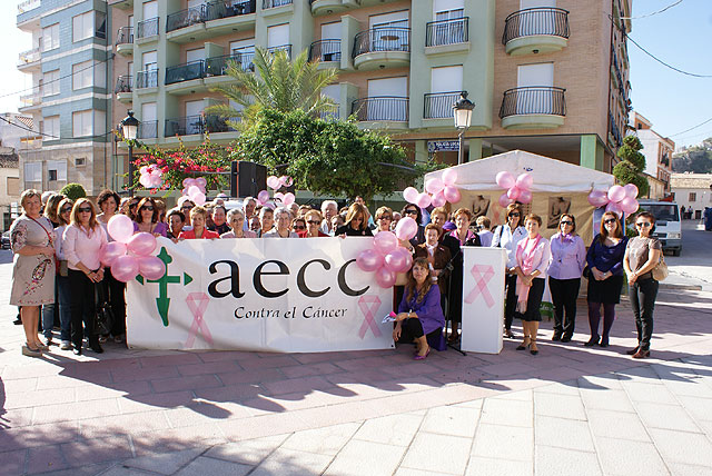 Puerto Lumbreras ha acogido una concentración y una marcha popular con motivo del Día Internacional del Cáncer de Mama - 1, Foto 1