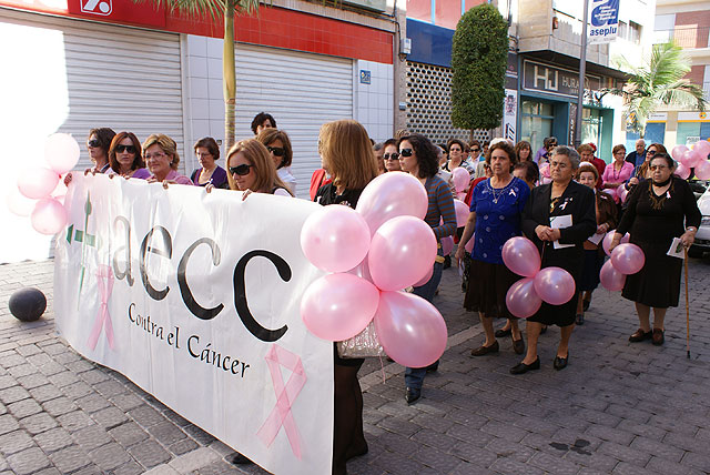 Puerto Lumbreras ha acogido una concentración y una marcha popular con motivo del Día Internacional del Cáncer de Mama - 2, Foto 2