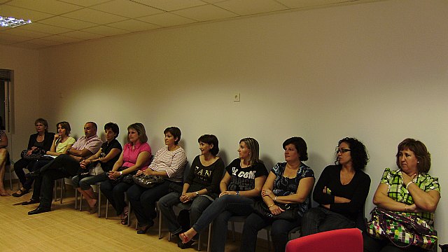 More than 80 families participating in the 4 th edition of the School of Parents, Foto 1