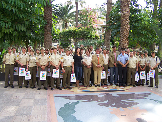 Recepción oficial a un grupo de militares del Acuartelamiento General López Pinto de Cartagena - 1, Foto 1