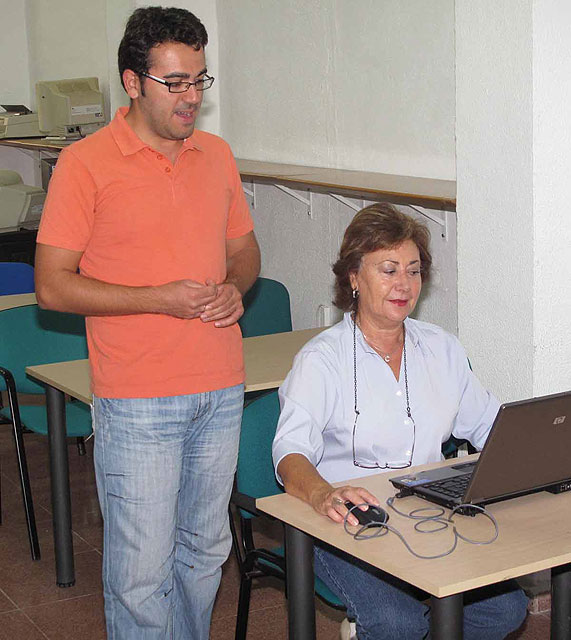 Taller de Memoria y Apoyo Informático, destinado a mayores - 1, Foto 1