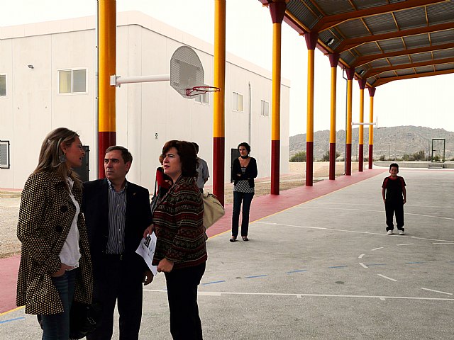 Visita a las obras finalizadas en varios colegios públicos ubicados en las pedanías de Molina - 3, Foto 3