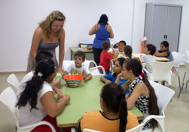 El centro cívico barrio del Carmen torreño, pleno de actividad - 1, Foto 1