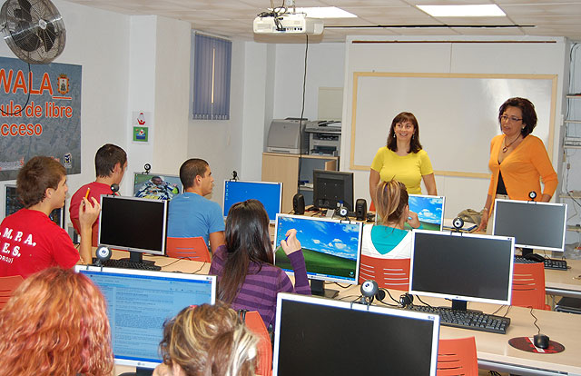 Lorquí  inicia un curso de cualificación profesional para auxiliares de oficina - 1, Foto 1