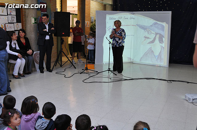 El colegio “Tierno Galvn” inaugura la nueva biblioteca del centro recordando el Quijote de La Mancha - 1