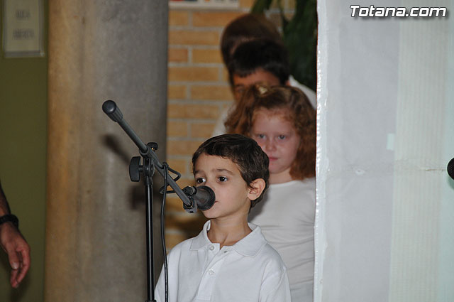 El colegio “Tierno Galvn” inaugura la nueva biblioteca del centro recordando el Quijote de La Mancha - 9
