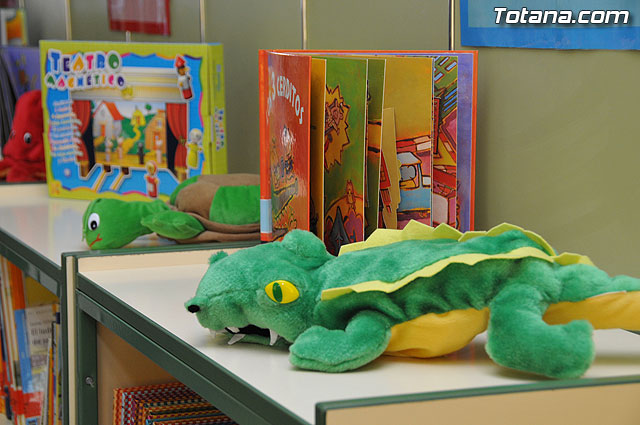 El colegio “Tierno Galvn” inaugura la nueva biblioteca del centro recordando el Quijote de La Mancha - 60